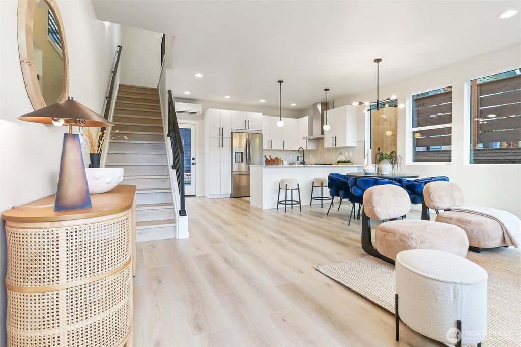 Photo of 840 NW 50th Street, Seattle, WA 98107 (MLS # 2469534)