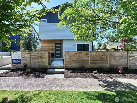 Photo of 1605 SW Kenyon Street, Seattle, WA 98106 (MLS # 2511363)