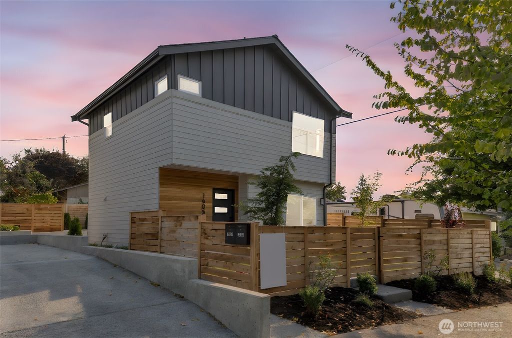 Photo of 1605 SW Kenyon Street #C, Seattle, WA 98106 (MLS # 2511363)