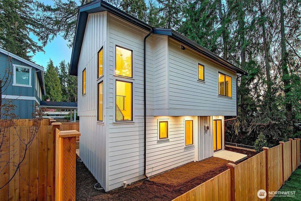 Photo of 7317 128th Avenue NE, Kirkland, WA 98033 (MLS # 2465683)