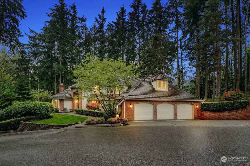 Photo of 12804 57th Place W, Mukilteo, WA 98275 (MLS # 2071340)