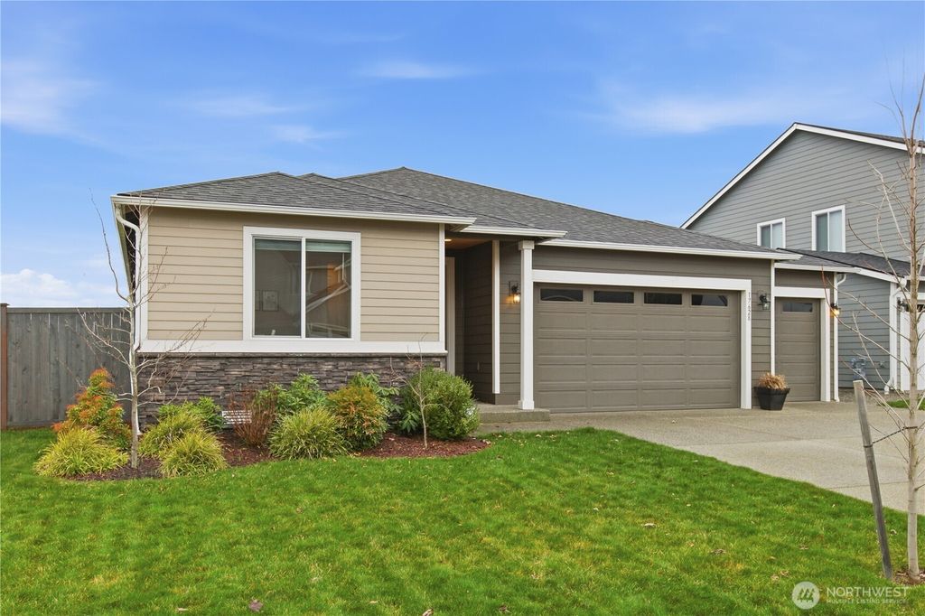 Photo of 17628 127th Avenue E, Puyallup, WA 98374 (MLS # 2461712)