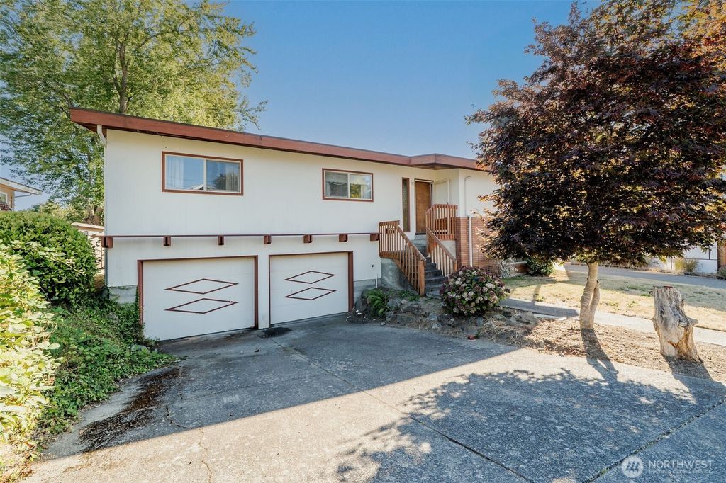 Photo of 3609 SW Holden Street, Seattle, WA 98126 (MLS # 2433827)