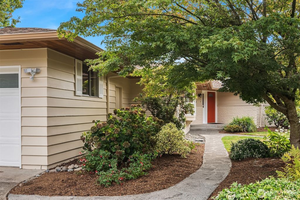 Photo of 10034 41st Avenue NE, Seattle, WA 98125 (MLS # 2442459)