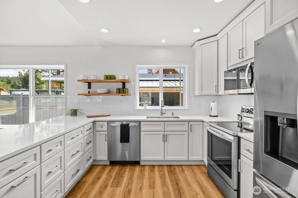 Photo of 491 Pebble Beach Dr Dr, Cle Elum, WA 98922 (MLS # 2503739)