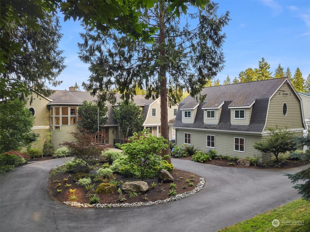 Photo of 8565 261st Avenue NE, Redmond, WA 98053 (MLS # 2129222)