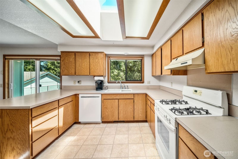 7718 Fairview Road SW