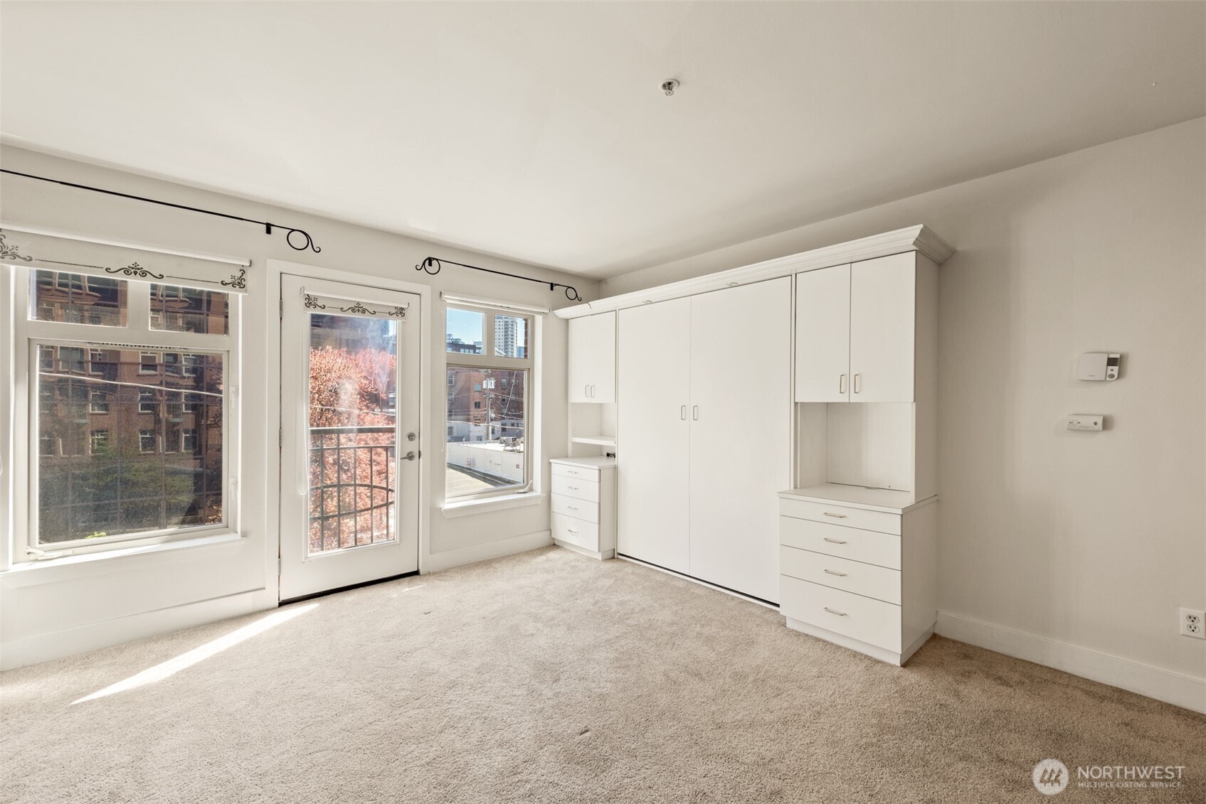 123 Queen Anne Avenue N 305