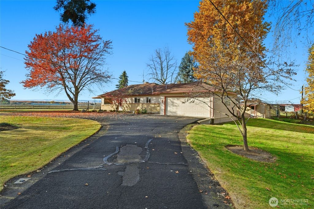 Photo of 296 McKinney Road, Walla Walla, WA 99362 (MLS # 2456668)