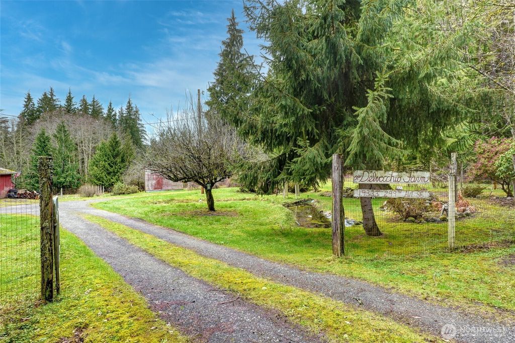 Photo of 19333 299th Avenue SE, Monroe, WA 98272 (MLS # 2340419)