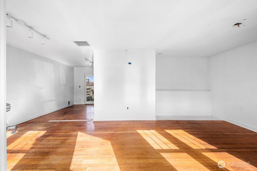 Photo of 605 Main Street, Edmonds, WA 98020 (MLS # 2485631)