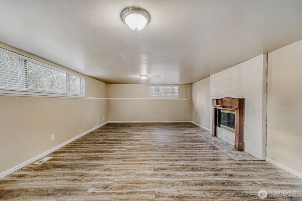 Photo of 29836 6th Avenue S, Federal Way, WA 98003 (MLS # 2467902)