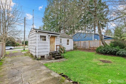 Photo of 918 NW 87th Street, Seattle, WA 98117 (MLS # 2480685)