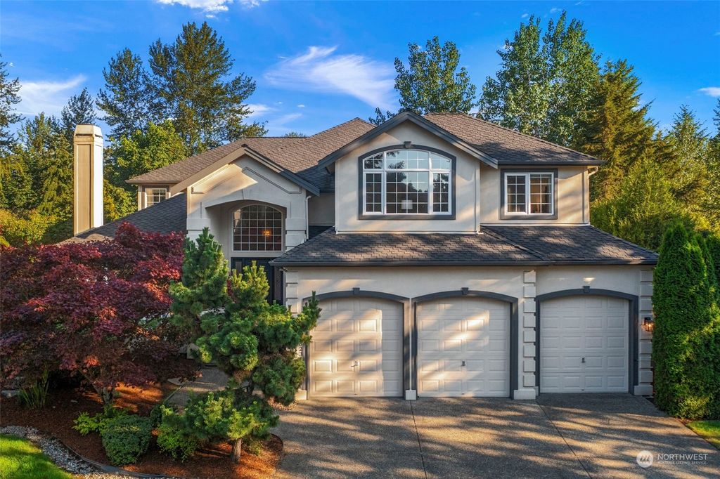 Photo of 26623 SE 18th Street, Sammamish, WA 98075 (MLS # 2265036)