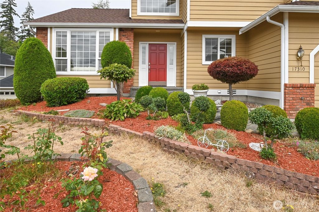 Photo of 17310 37th Avenue W, Lynnwood, WA 98037 (MLS # 2436147)
