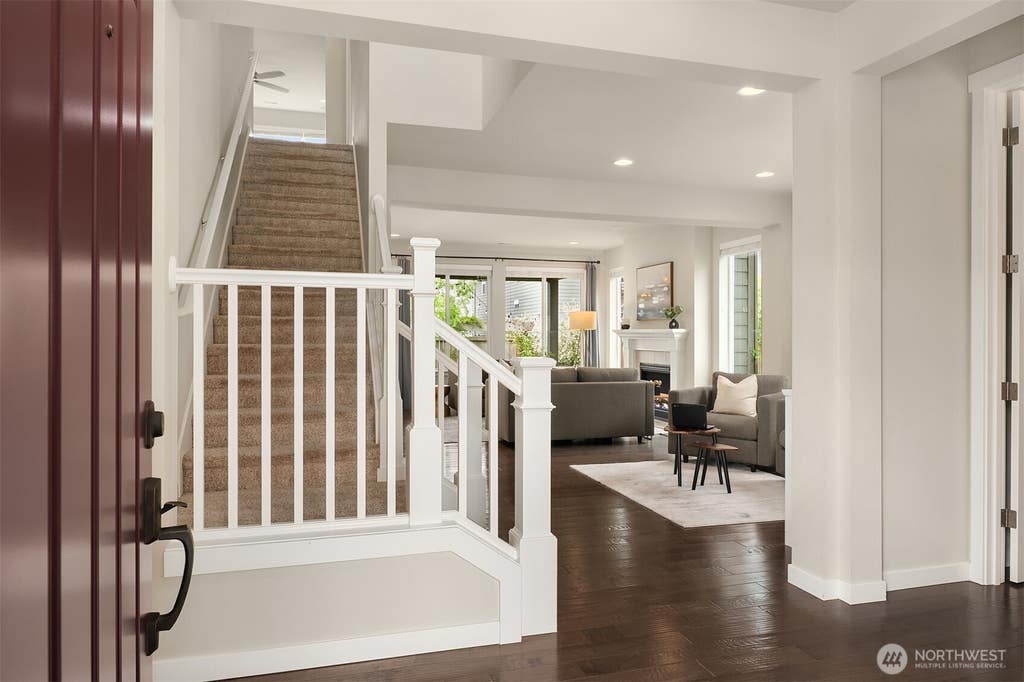 Photo of 324 Zemp Way Way NE, North Bend, WA 98045 (MLS # 2570911)
