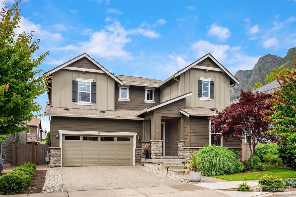 Photo of 324 Zemp Way Way NE, North Bend, WA 98045 (MLS # 2570911)