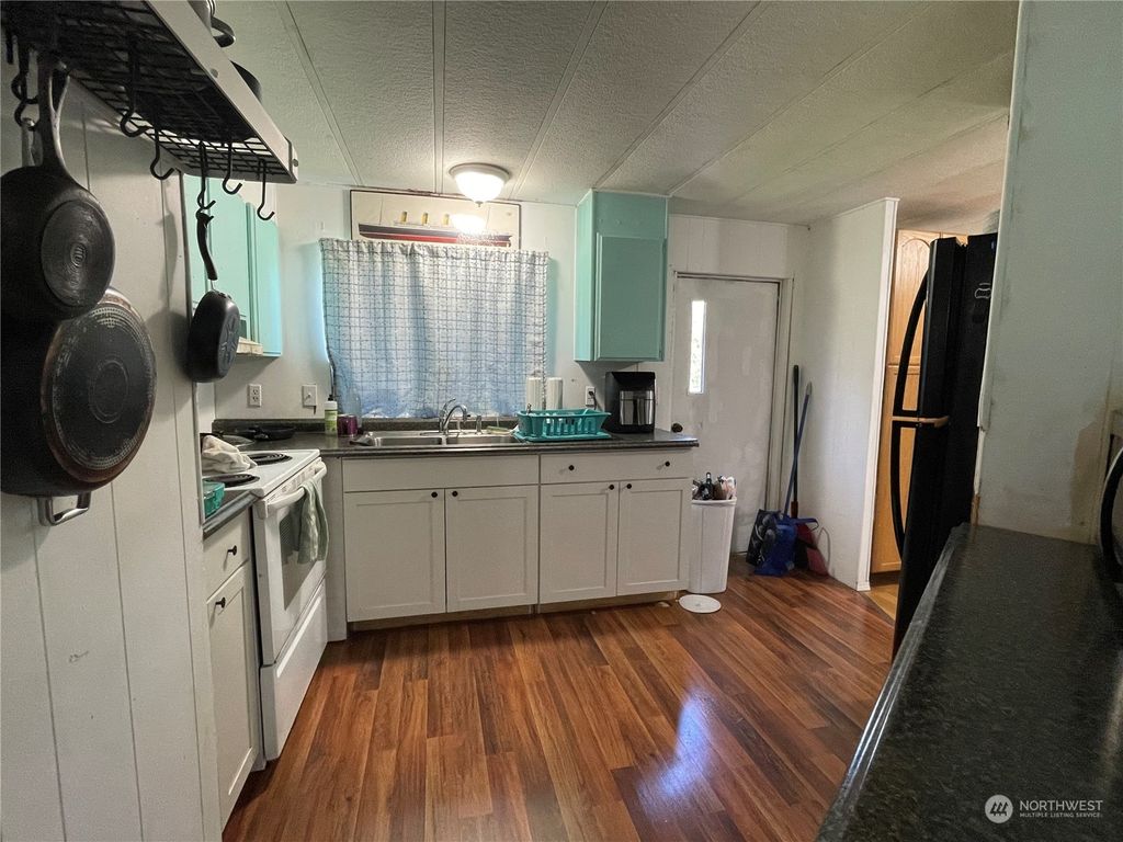 Photo of 44 11th Avenue N, Algona, WA 98001 (MLS # 2163449)