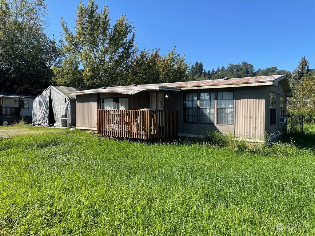 Photo of 44 11th Avenue N, Algona, WA 98001 (MLS # 2163449)