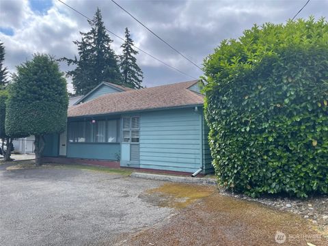Photo of 6514 SW Steilacoom Boulevard, Lakewood, WA 98499 (MLS # 2425851)