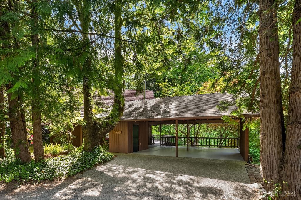 Photo of 5709 80th Avenue SE, Mercer Island, WA 98040 (MLS # 2523138)