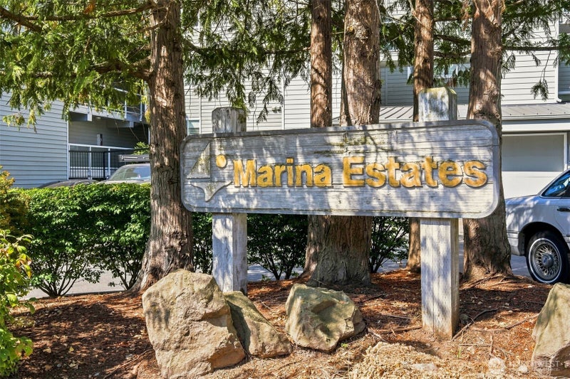 22211 6th Avenue S 301