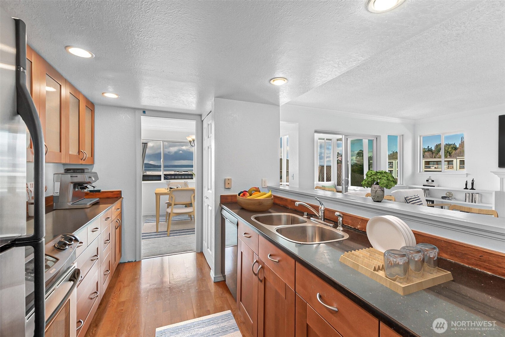 22211 6th Avenue S 301