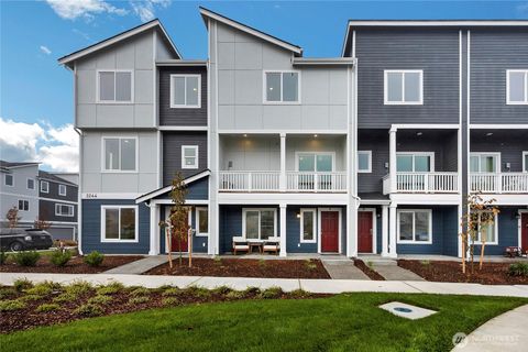 Photo of 34370 Emerald Ridge Avenue SE, Black Diamond, WA 98010 (MLS # 2466022)