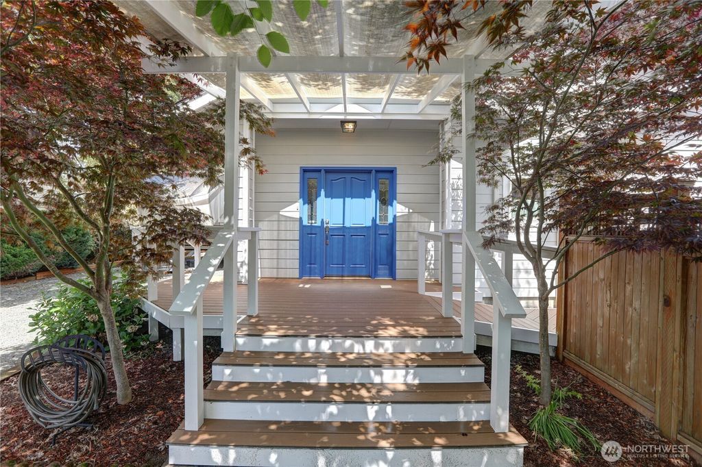 Photo of 18208 25th Avenue NE, Lake Forest Park, WA 98155 (MLS # 2355940)