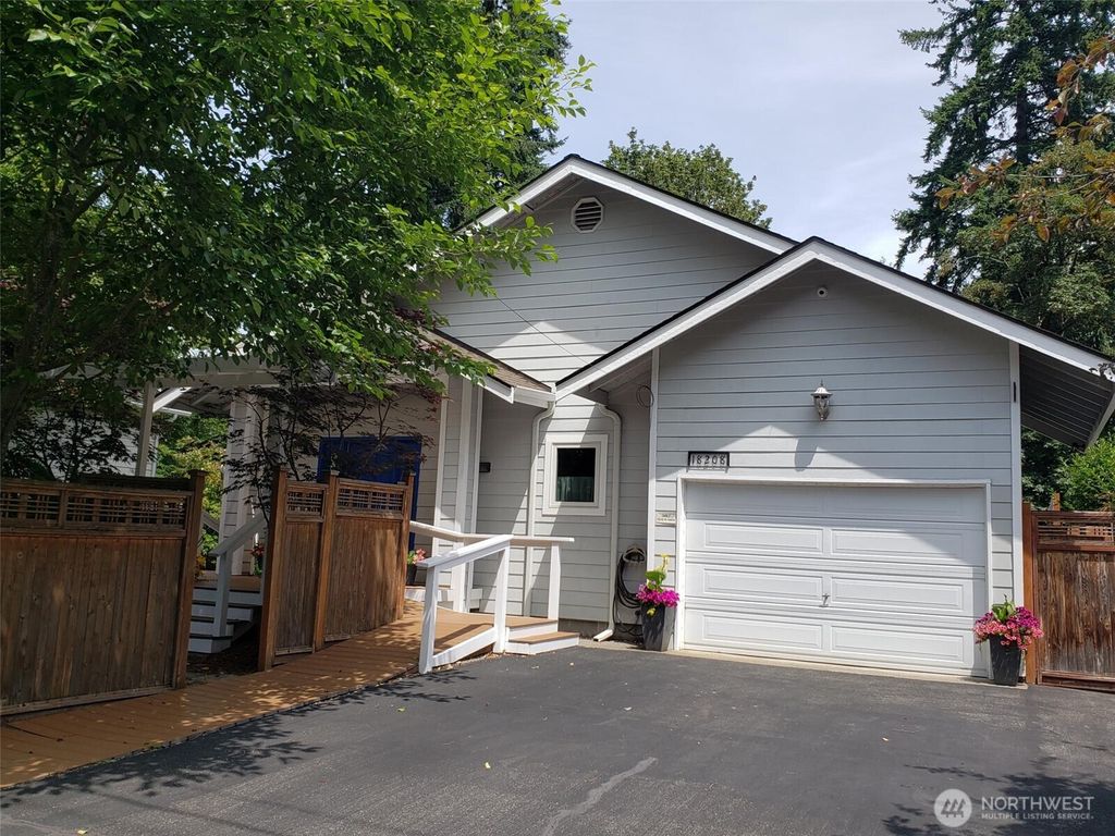 Photo of 18208 25th Avenue NE, Lake Forest Park, WA 98155 (MLS # 2355940)