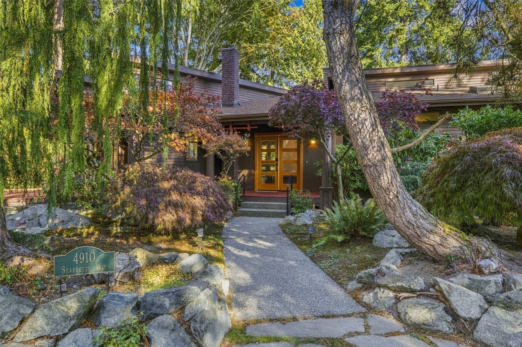 4910 Seabreeze Way