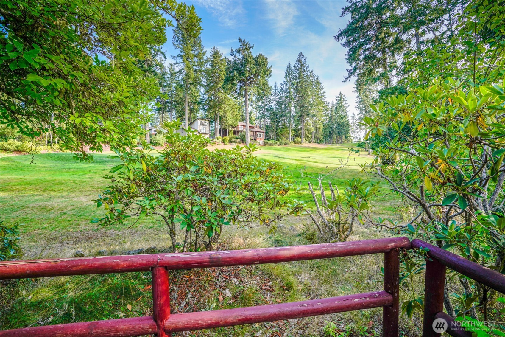 770 E Country Club Drive E
