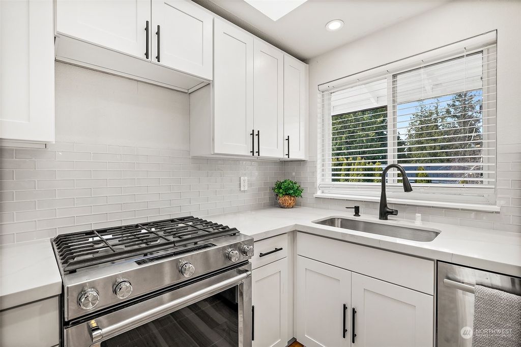 Photo of 13329 127th Place NE, Kirkland, WA 98034 (MLS # 2032991)