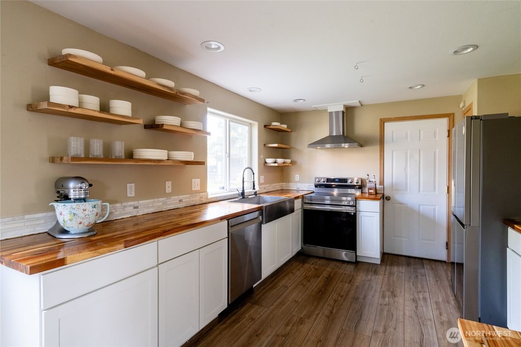 Photo of 614 Eagle View Drive, Granite Falls, WA 98252 (MLS # 2507220)