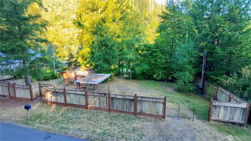 6393 Overland Trail