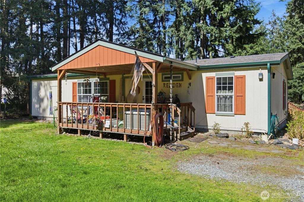 Photo of 1507 286 Street E, Roy, WA 98580 (MLS # 2502972)