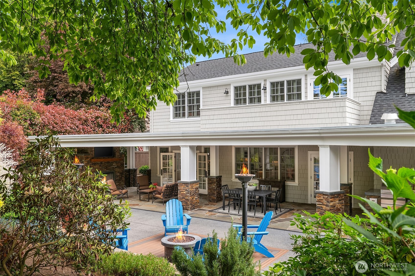 10910 NE 18th Place