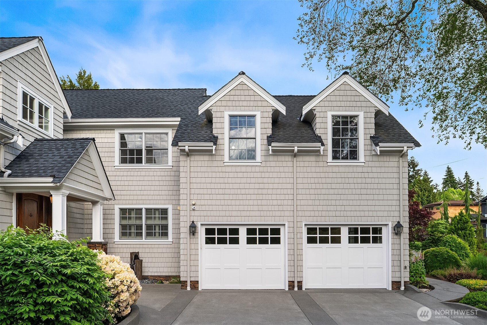 10910 NE 18th Place