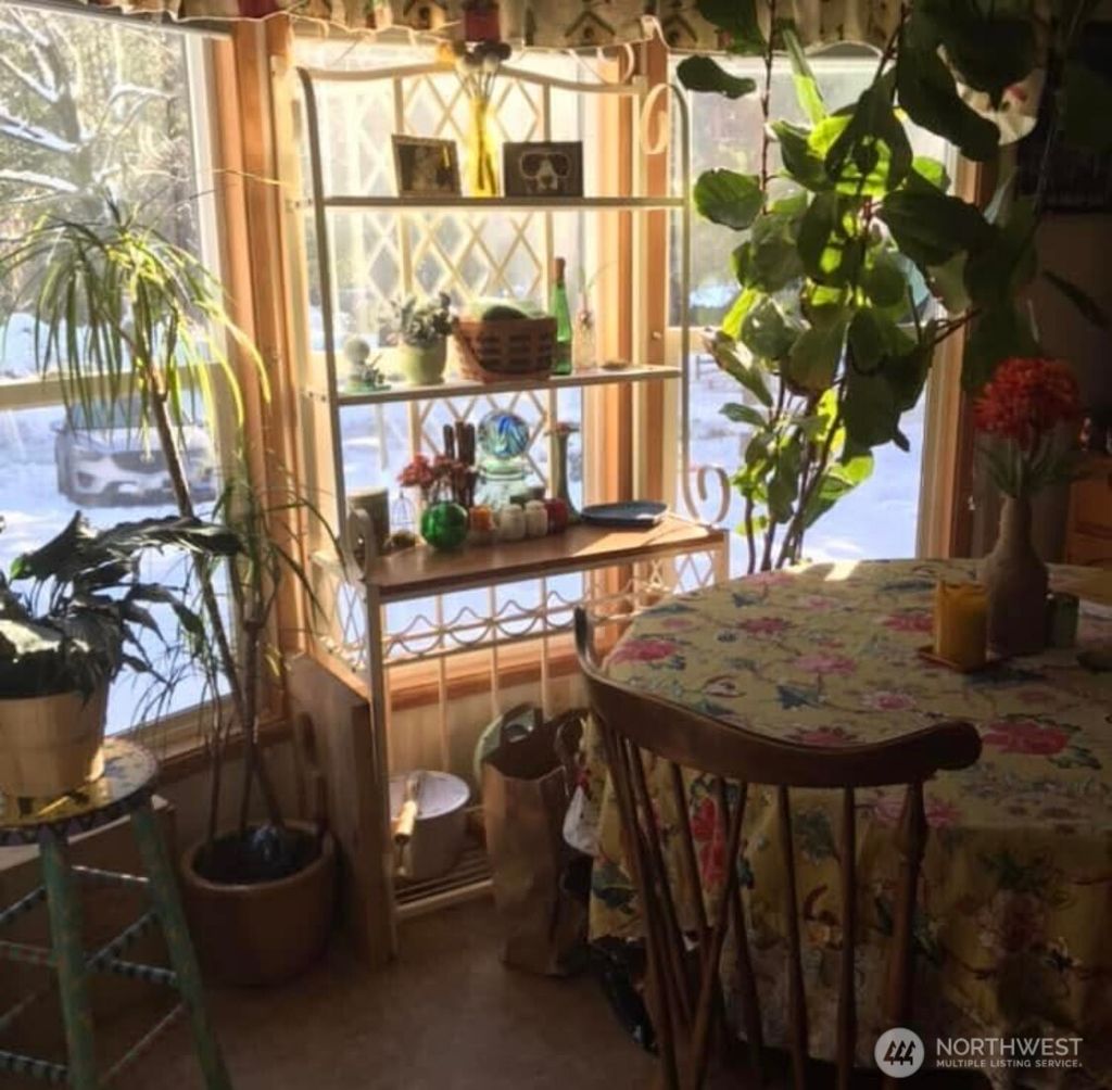 listing image 9360702834616678717