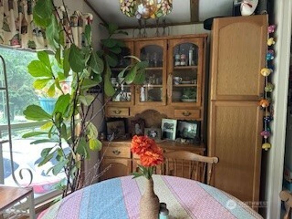 listing image 9366400611293882159