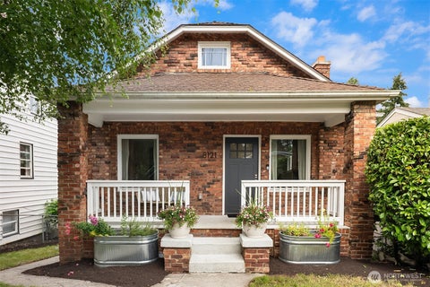 Photo of 8121 16th Avenue SW, Seattle, WA 98106 (MLS # 2535791)