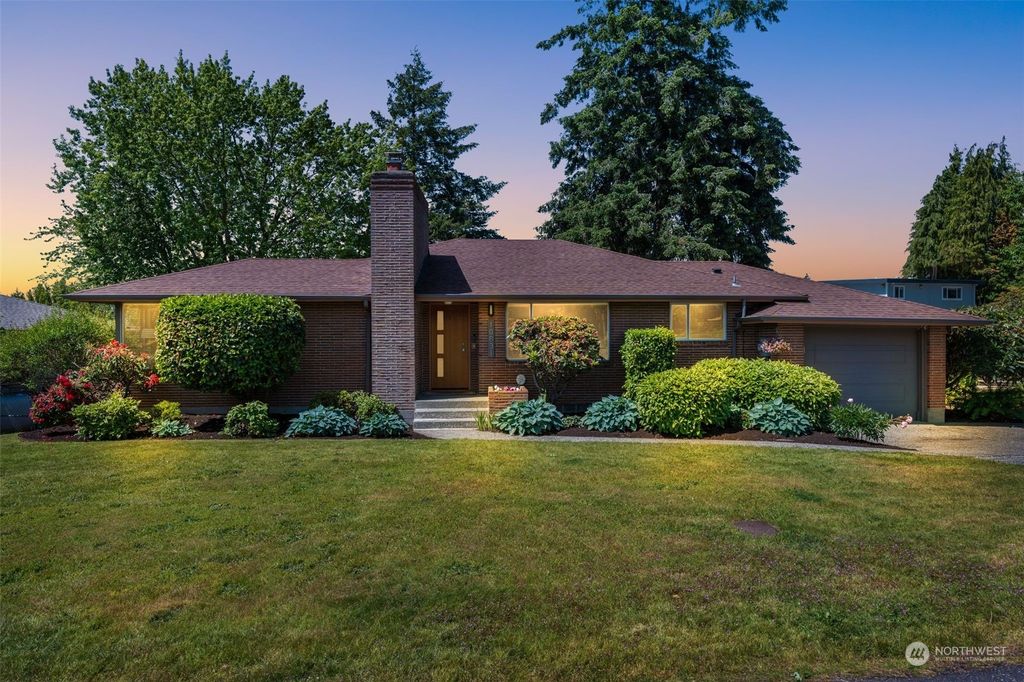 Photo of 10831 Marine View Drive SW, Seattle, WA 98146 (MLS # 2238568)