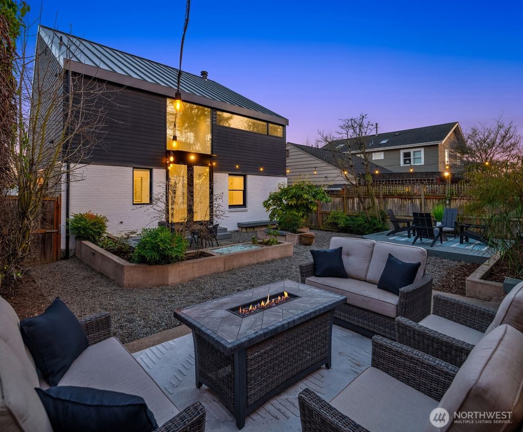 Photo of 5221 37th Avenue NE, Seattle, WA 98015 (MLS # 2469919)