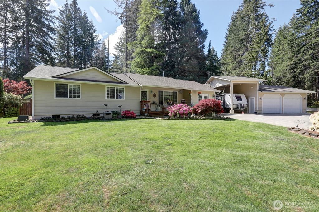 Photo of 1720 E Saint Andrews Drive N, Shelton, WA 98584 (MLS # 2523606)
