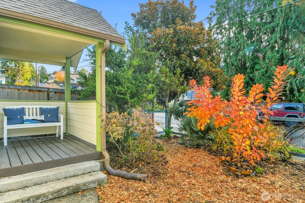 Photo of 4700 S Mead Street S, Seattle, WA 98118 (MLS # 2452187)