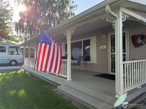 4208 W Okanogan Avenue Kennewick WA 99336