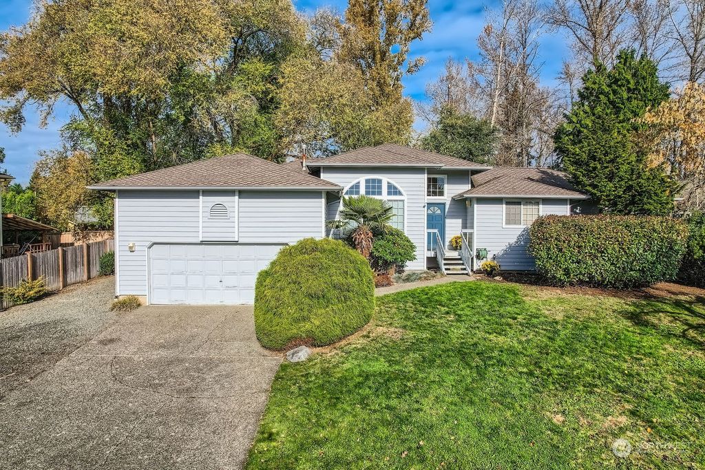 Photo of 3701 208th Place SW, Lynnwood, WA 98036 (MLS # 2311193)