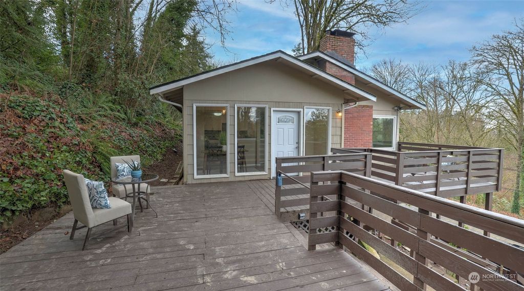 Photo of 13765 Macadam Road S, Tukwila, WA 98168 (MLS # 2195104)