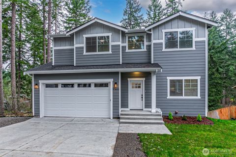 Photo of 17904 Rising Ct Ct SE, Yelm, WA 98597 (MLS # 2475901)