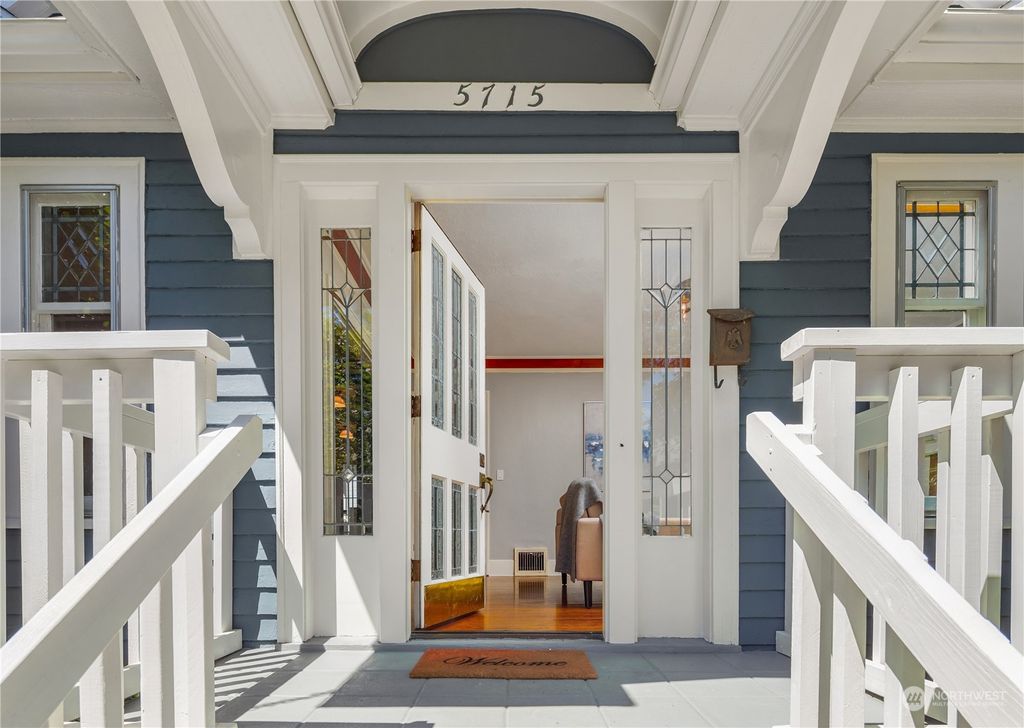 Photo of 5715 17th Avenue NE, Seattle, WA 98105 (MLS # 2256976)
